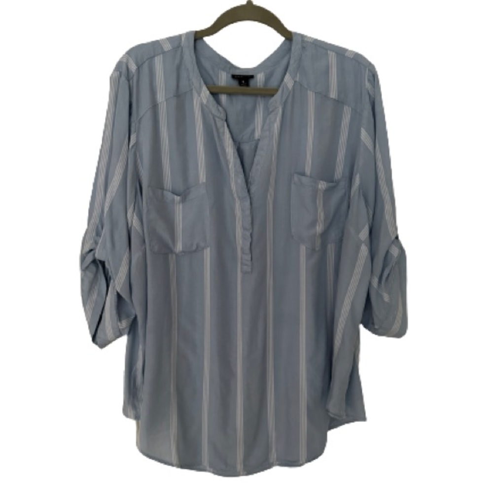 Torrid Woman’s Blue Blouse, 3/4 Sleeve V-Neck, Sz 3 (XXL).